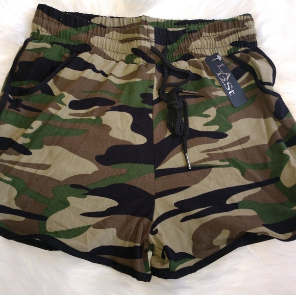 🔹 Camo Shorts - Picture 8 of 8
